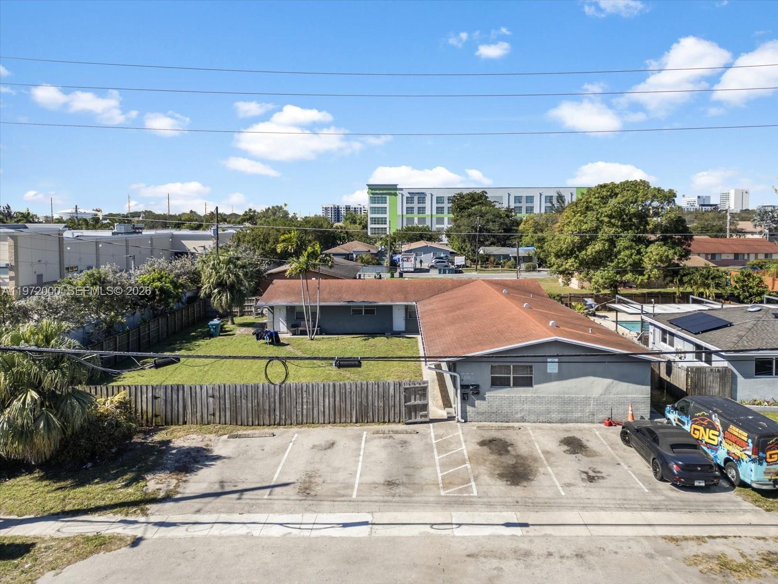 118 Phippen Waiters Rd Dania Beach, FL 33004