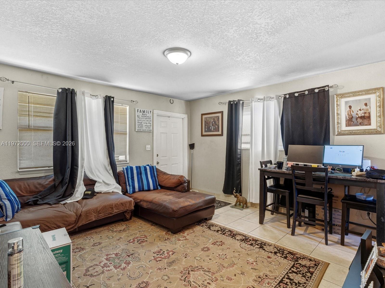 118 Phippen Waiters Rd Dania Beach, FL 33004