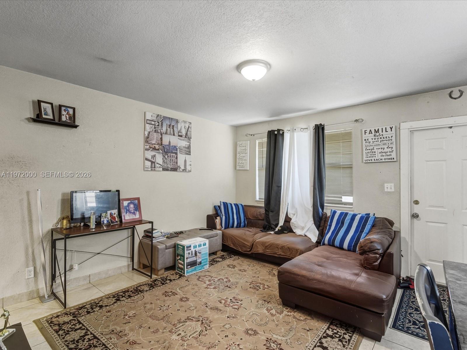 118 Phippen Waiters Rd Dania Beach, FL 33004