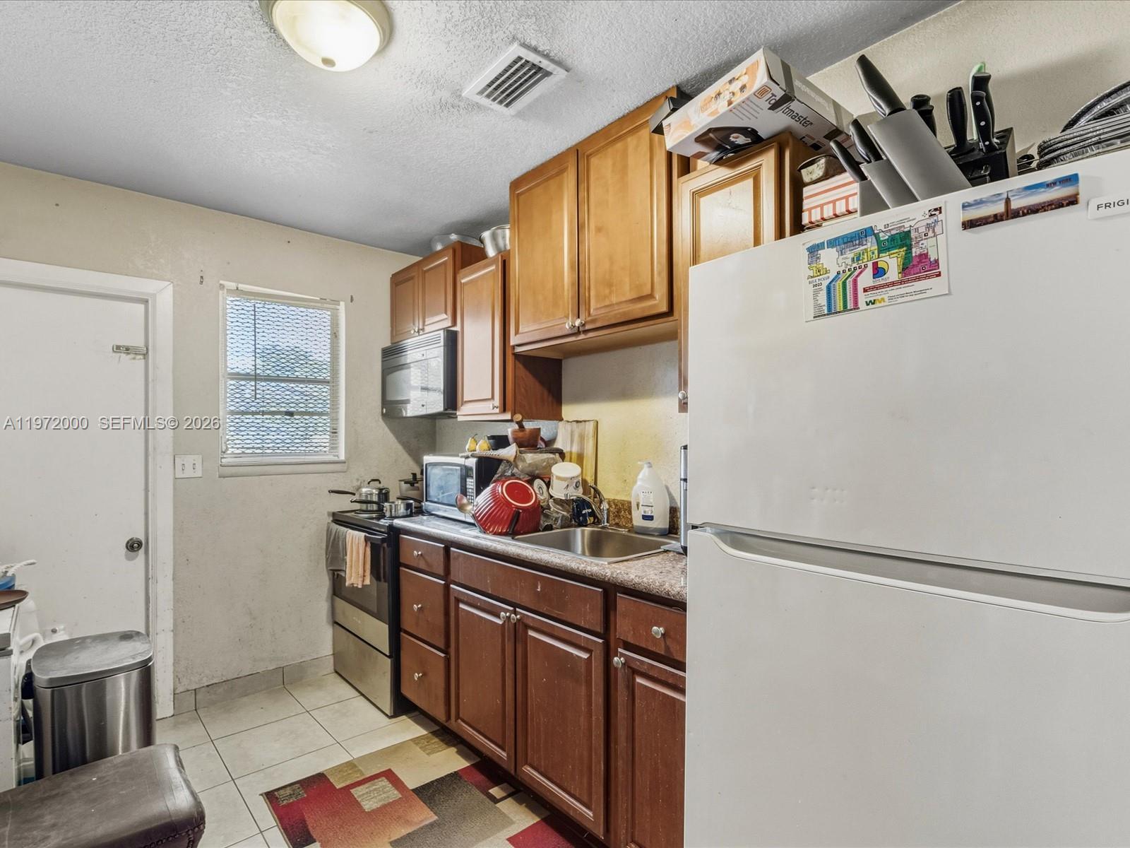 118 Phippen Waiters Rd Dania Beach, FL 33004