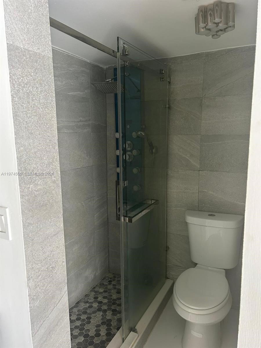 7545 E Treasure Dr #5J North Bay Village, FL 33141