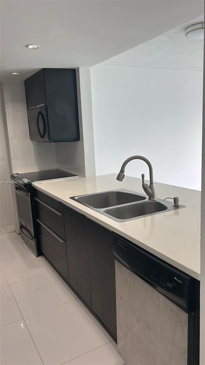 7545 E Treasure Dr #5J North Bay Village, FL 33141