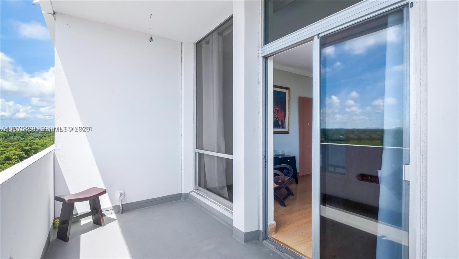 700 Biltmore Way #1008 Coral Gables, FL 33134