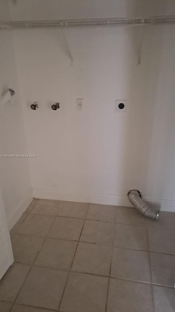 Undisclosed Address Royal Palm Beach, FL 33414