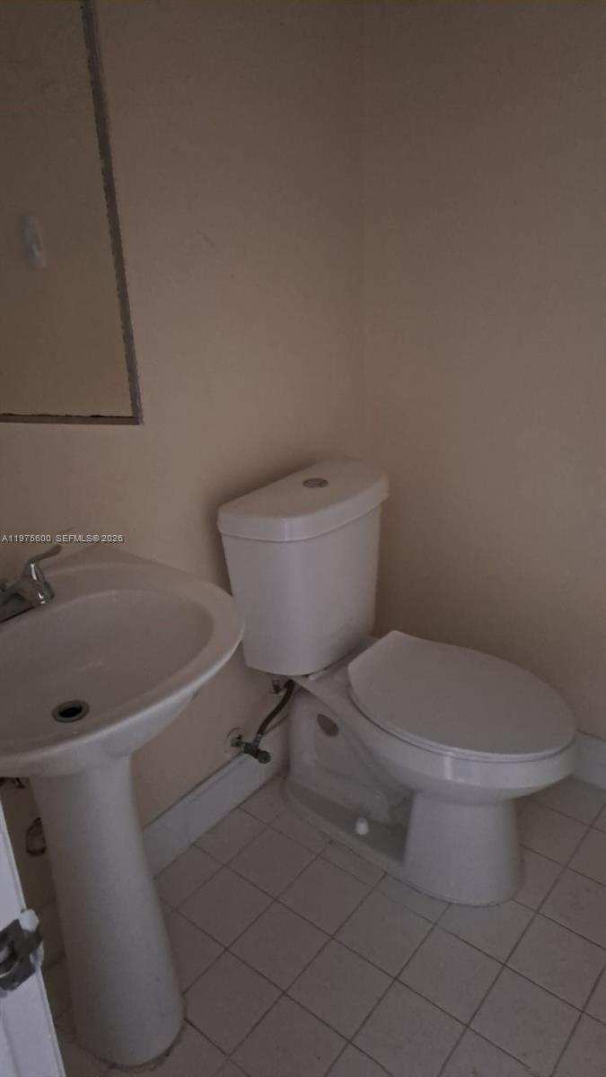 Undisclosed Address Royal Palm Beach, FL 33414