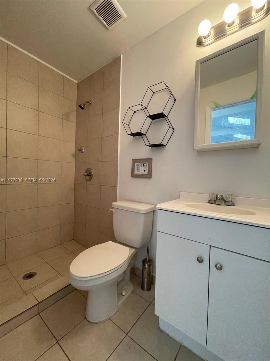 118 NW 24th St Miami, FL 33127