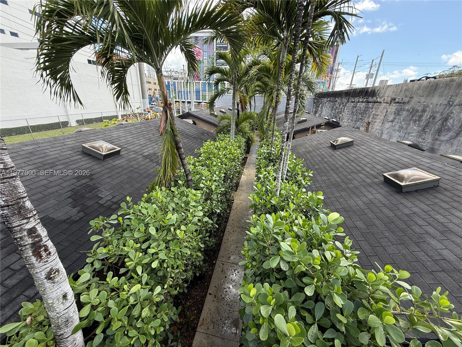 118 NW 24th St Miami, FL 33127