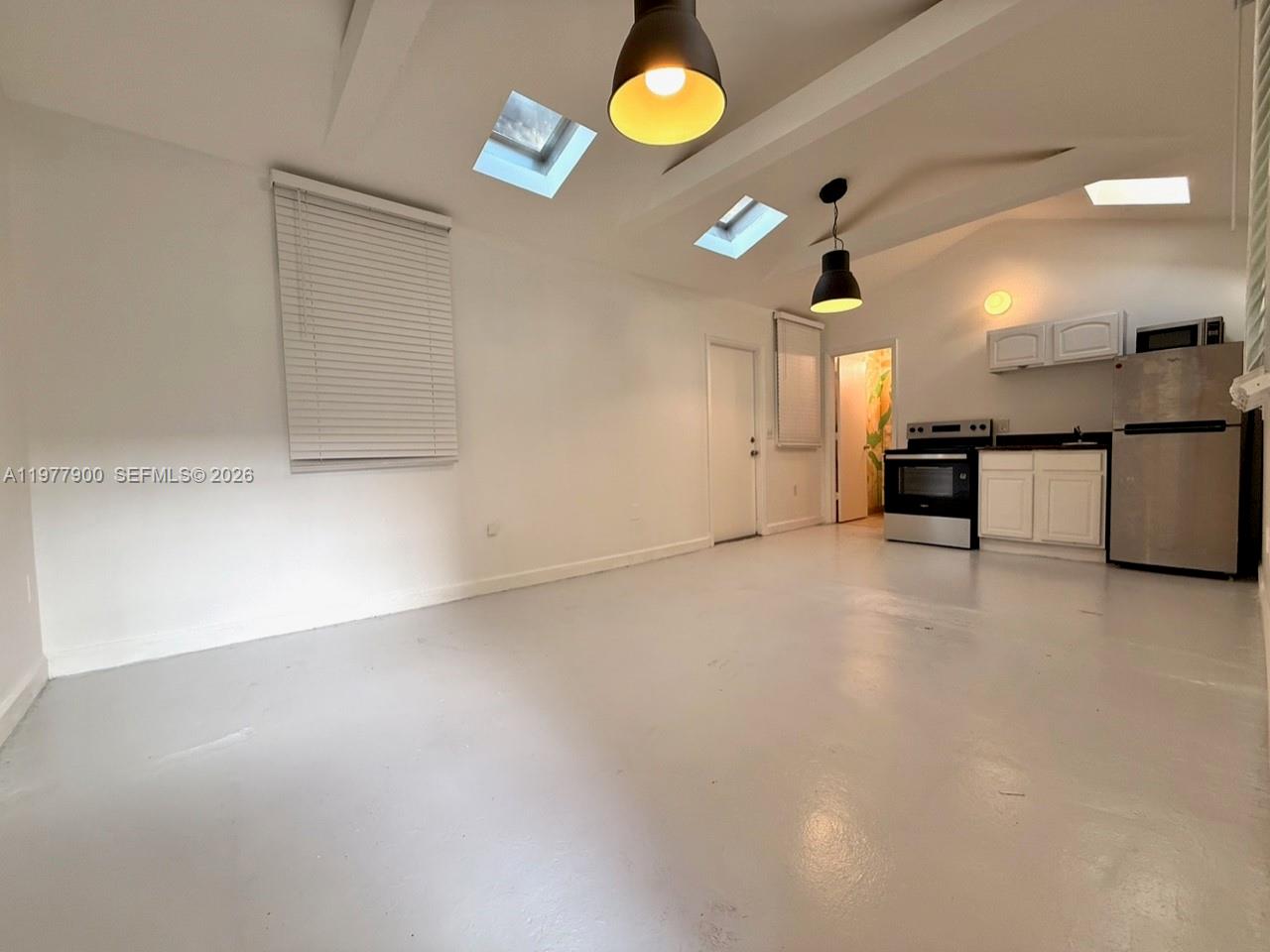 118 NW 24th St Miami, FL 33127