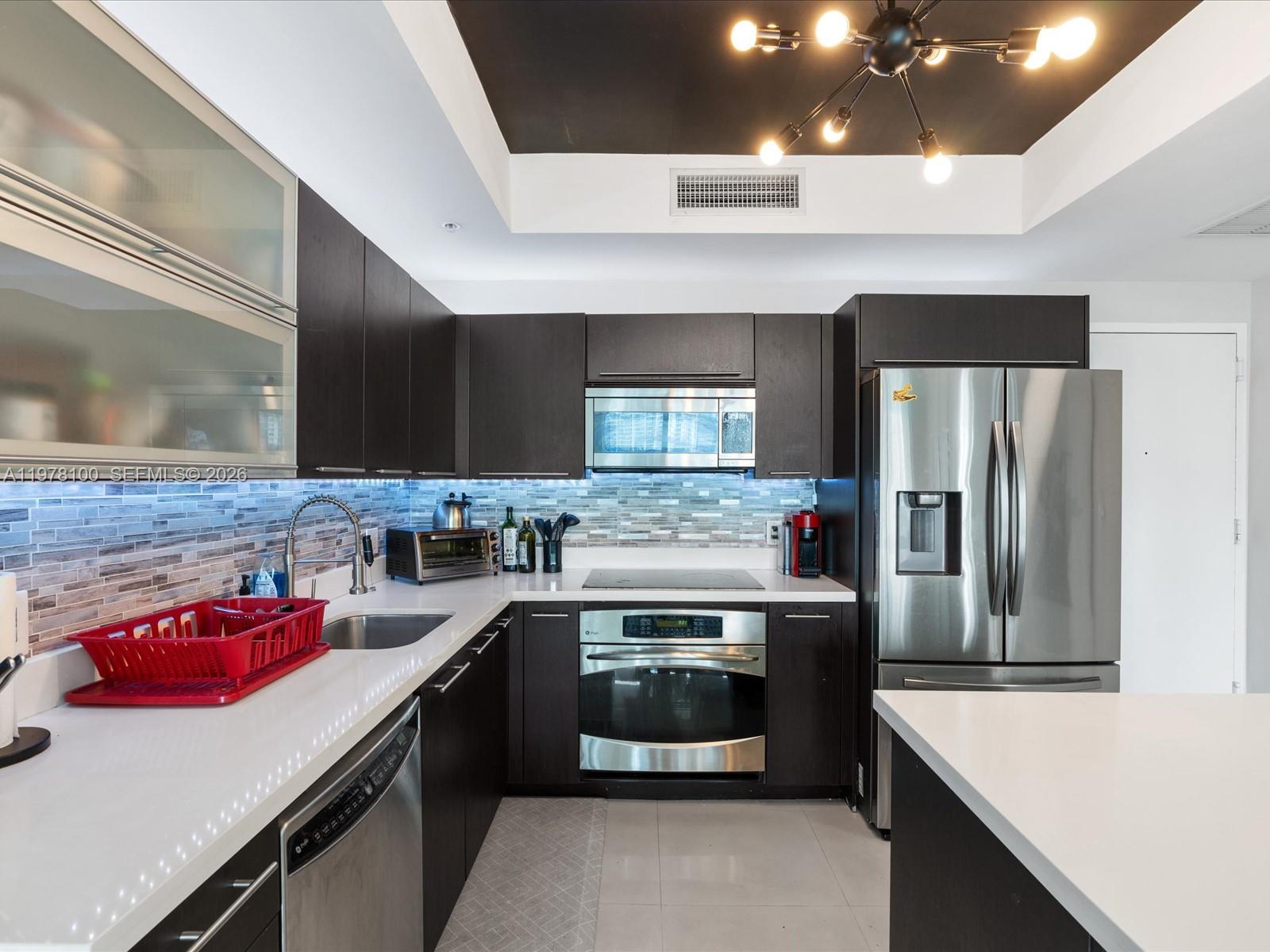 90 SW 3rd St #2015 Miami, FL 33130