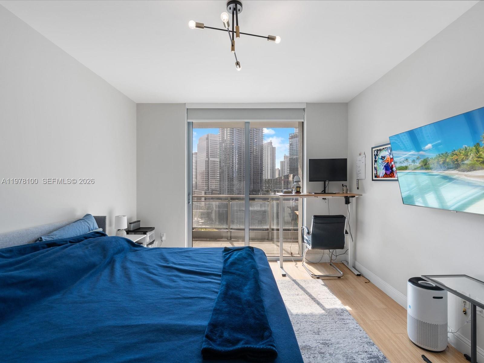 90 SW 3rd St #2015 Miami, FL 33130