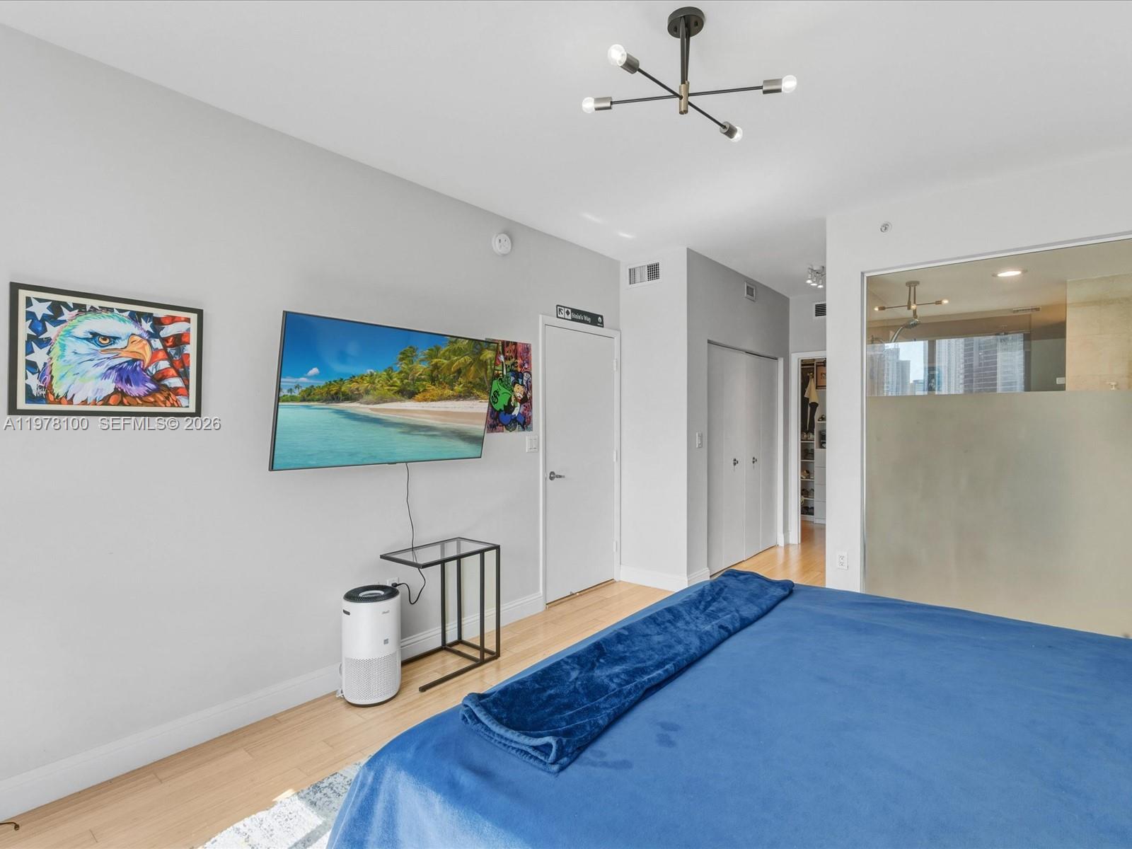 90 SW 3rd St #2015 Miami, FL 33130