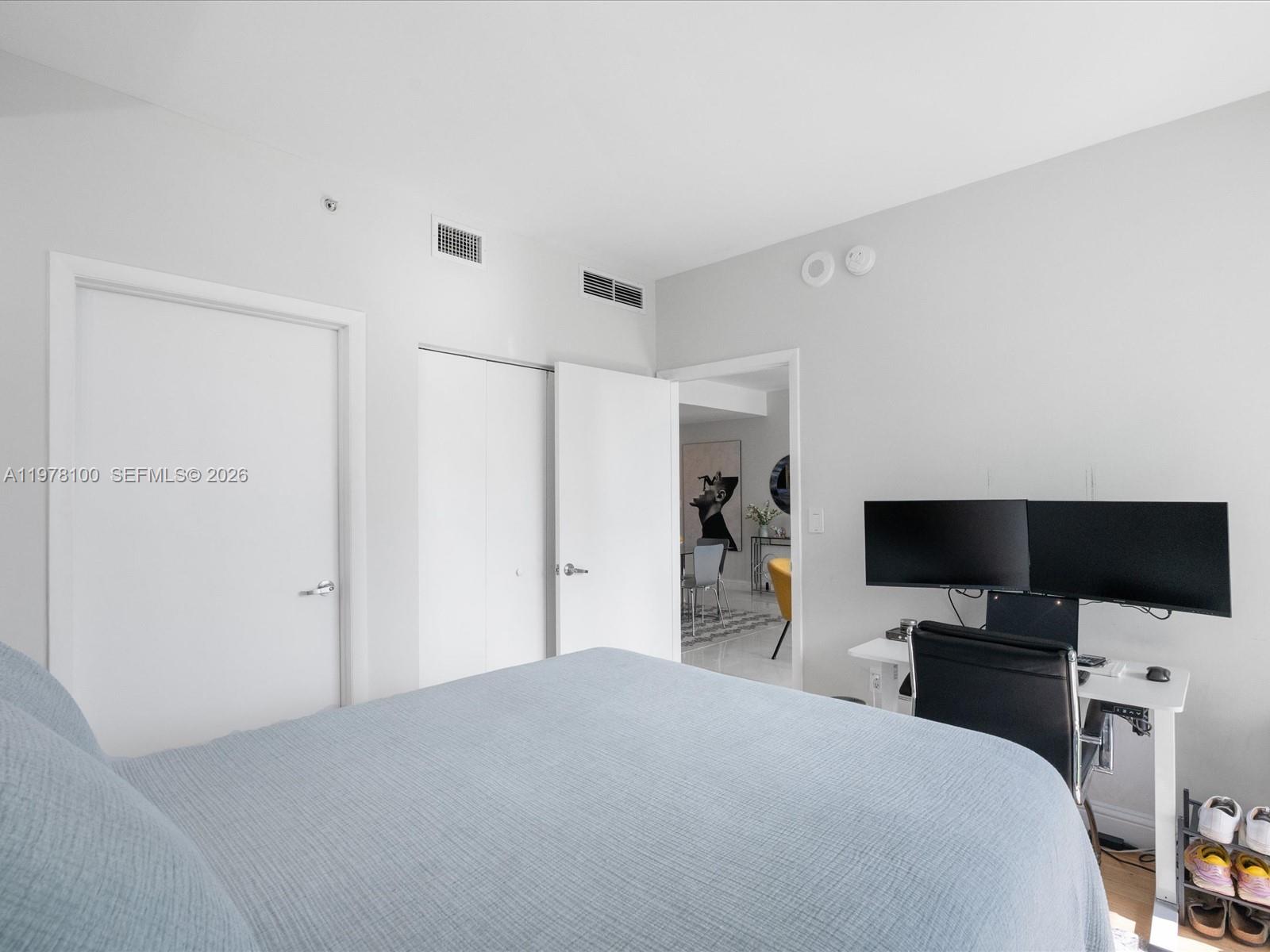 90 SW 3rd St #2015 Miami, FL 33130