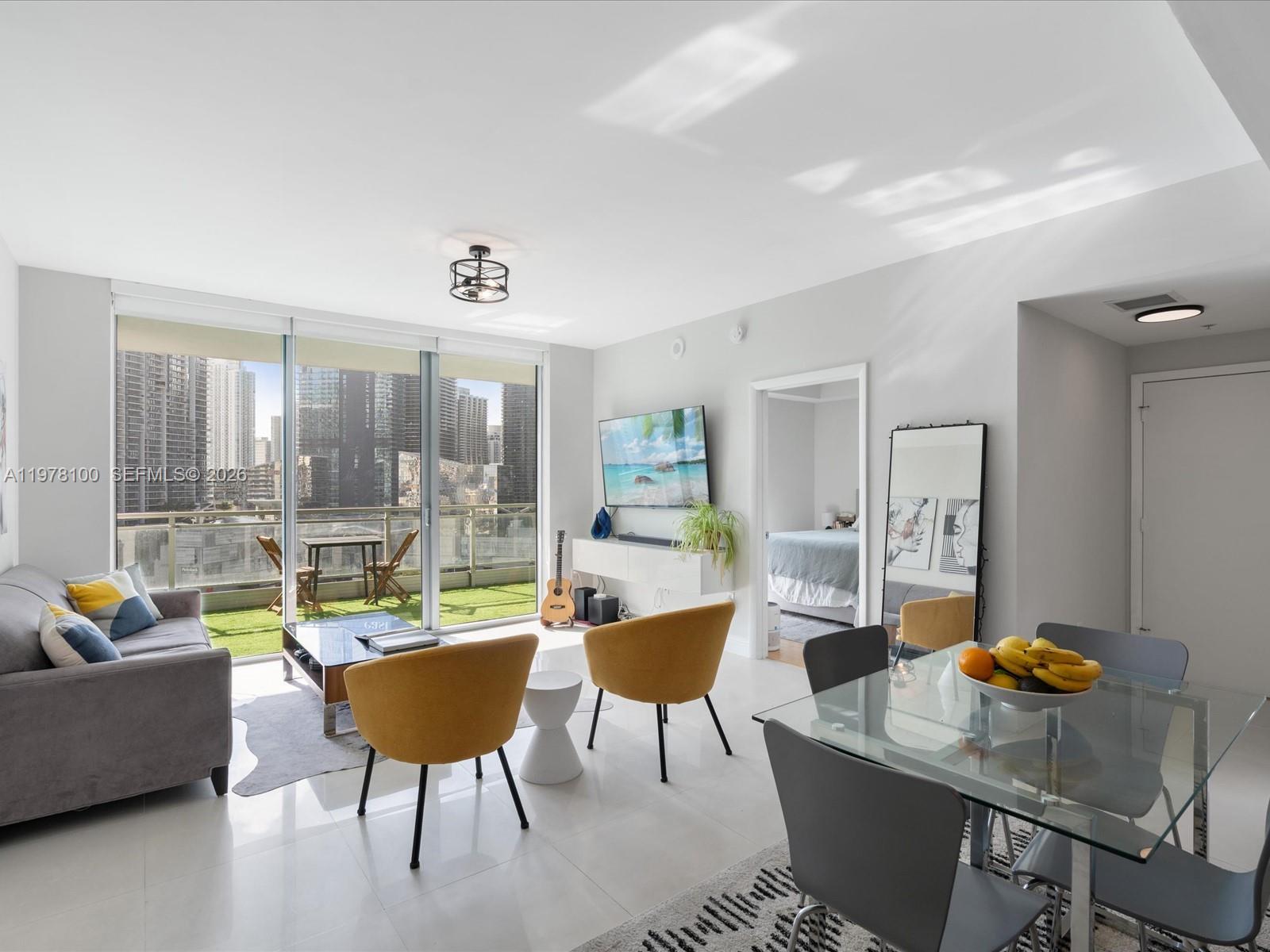 90 SW 3rd St #2015 Miami, FL 33130