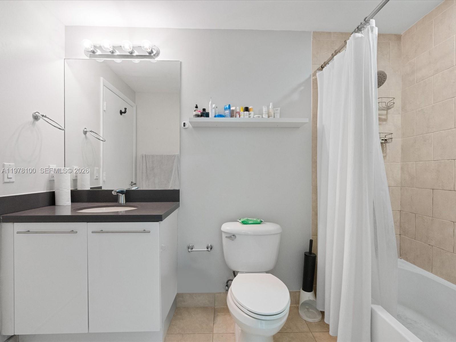 90 SW 3rd St #2015 Miami, FL 33130