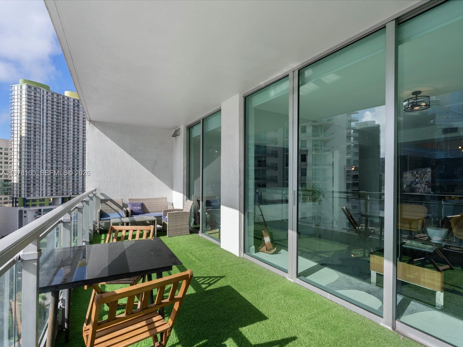 90 SW 3rd St #2015 Miami, FL 33130