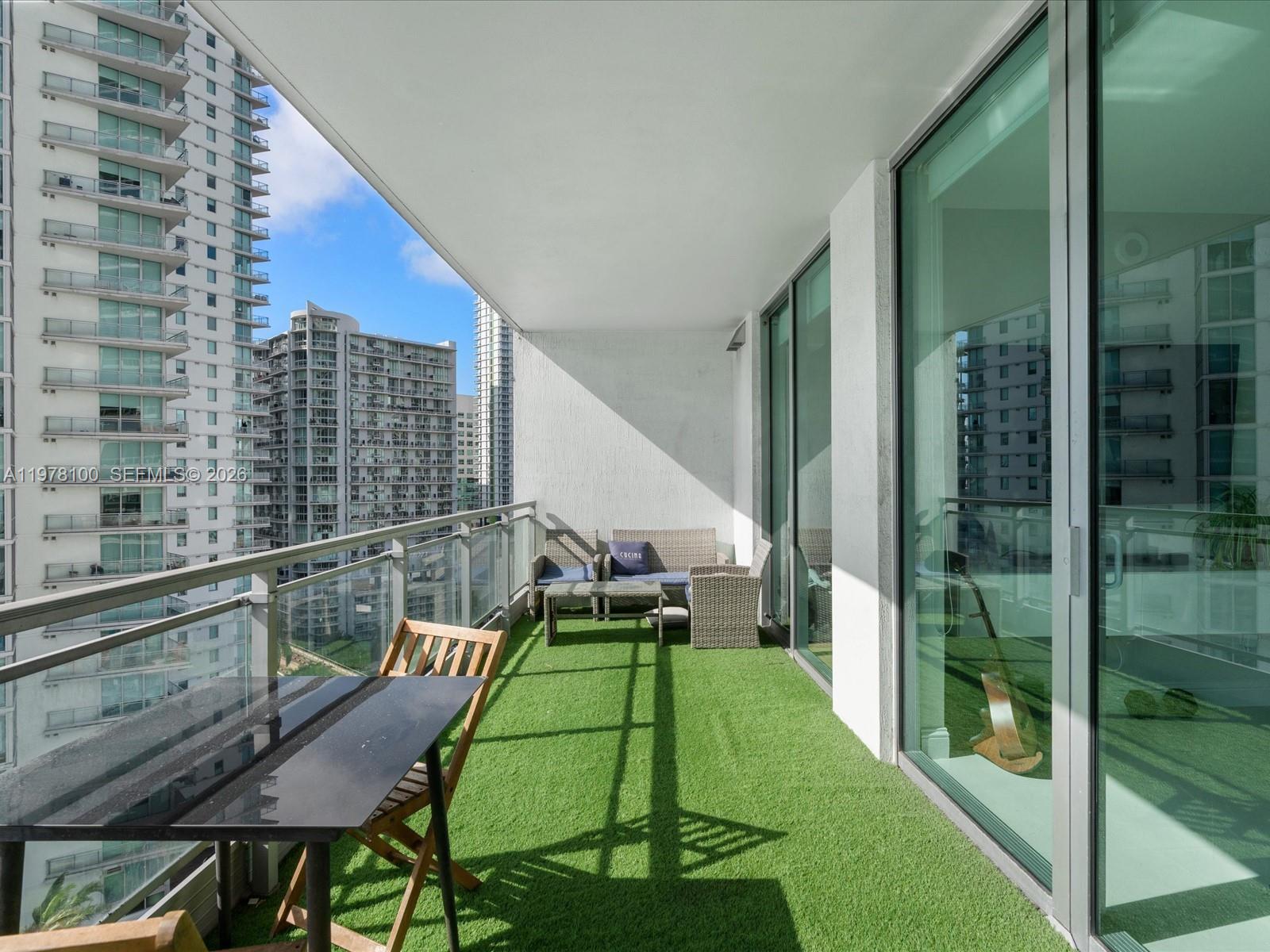 90 SW 3rd St #2015 Miami, FL 33130