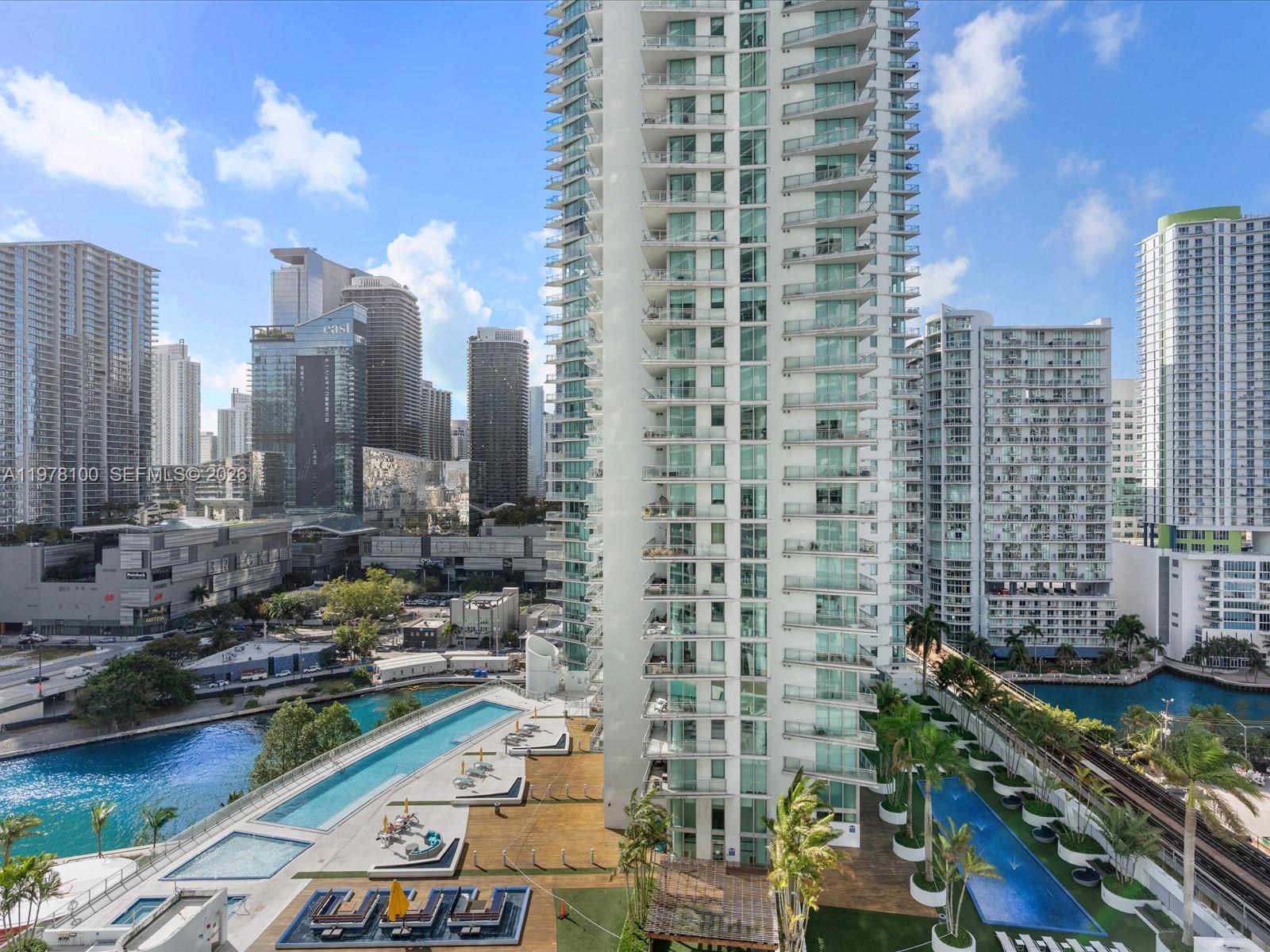 90 SW 3rd St #2015 Miami, FL 33130