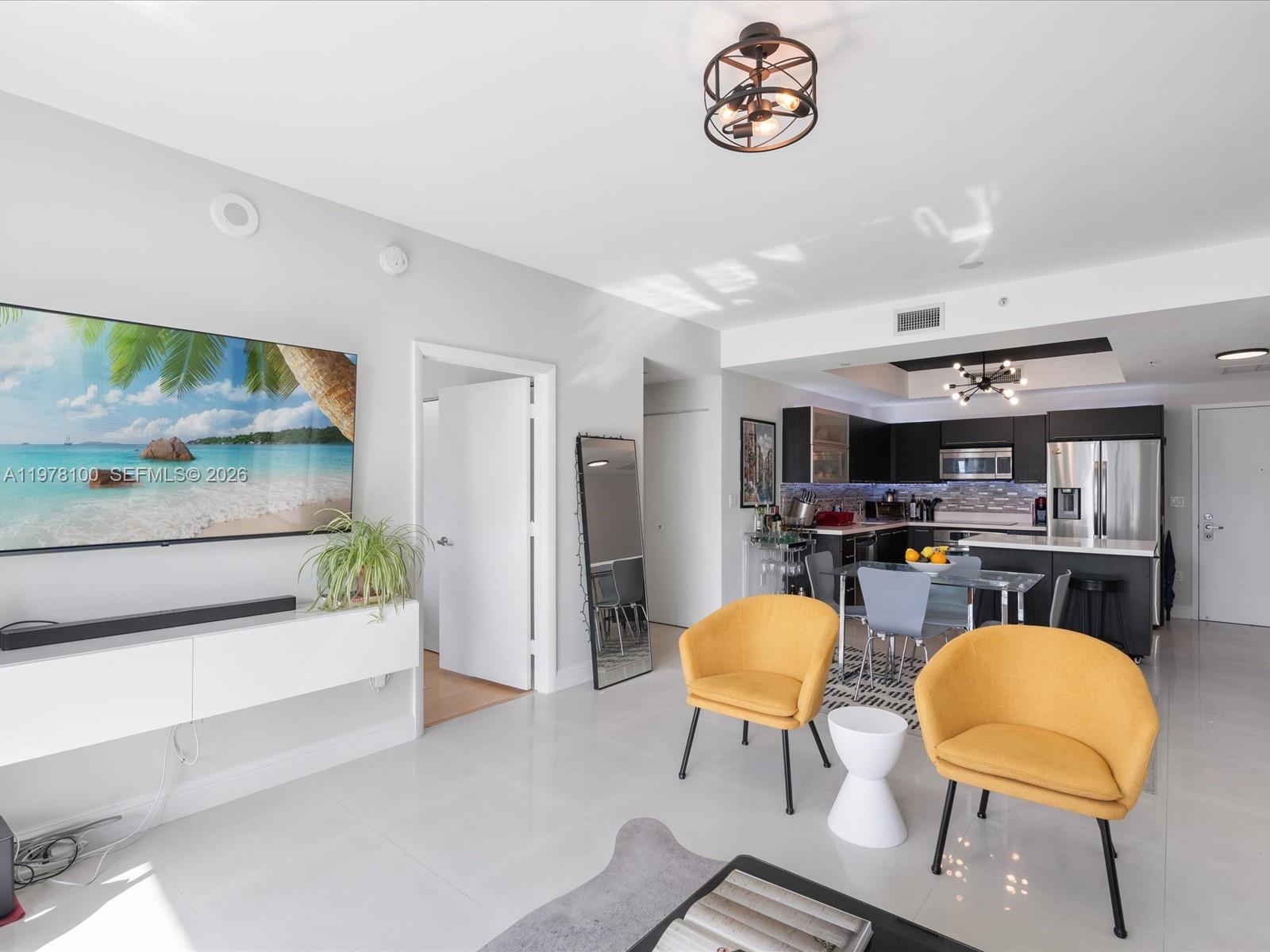 90 SW 3rd St #2015 Miami, FL 33130