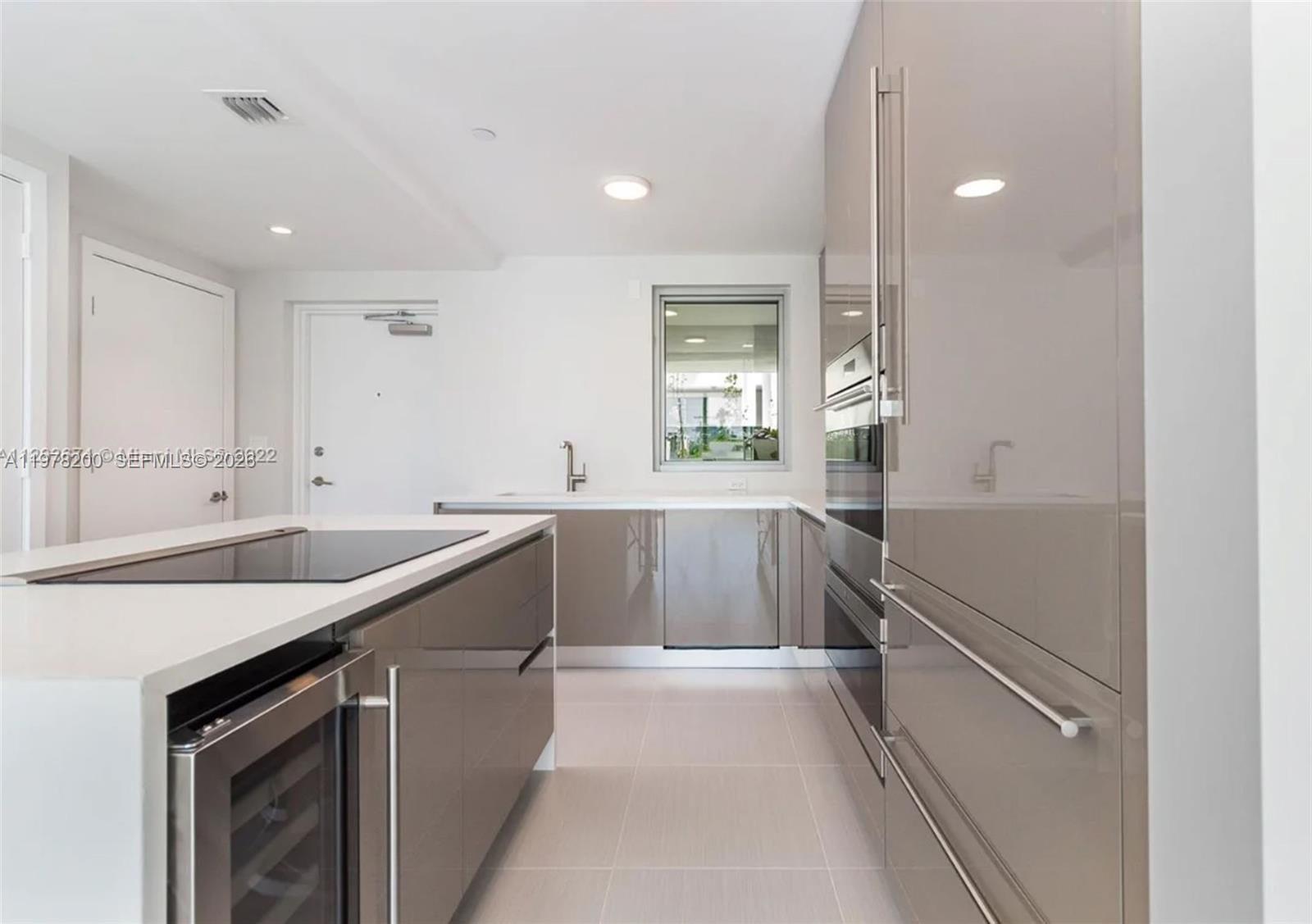 1201 20th St #312 Miami Beach, FL 33139