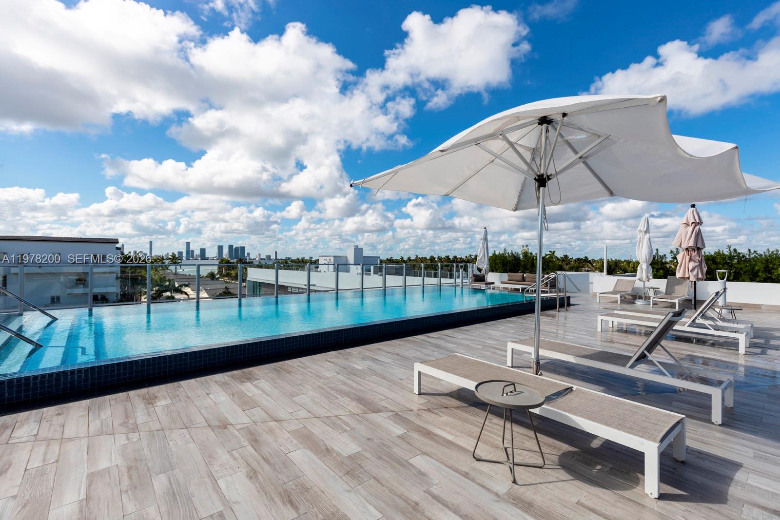 1201 20th St #312 Miami Beach, FL 33139