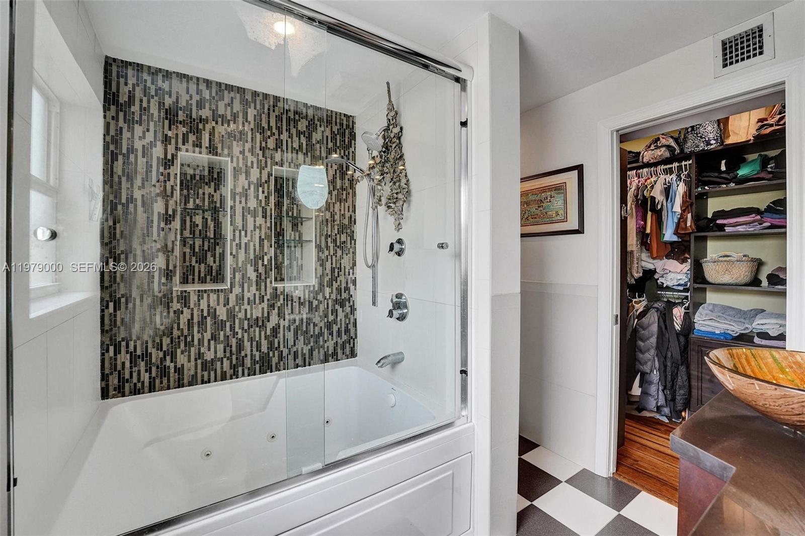 1212 SE 2nd Ct #301 Fort Lauderdale, FL 33301