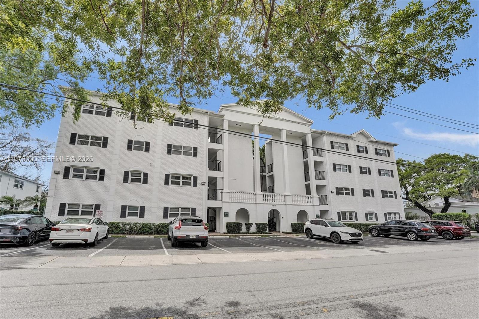 1212 SE 2nd Ct #301 Fort Lauderdale, FL 33301