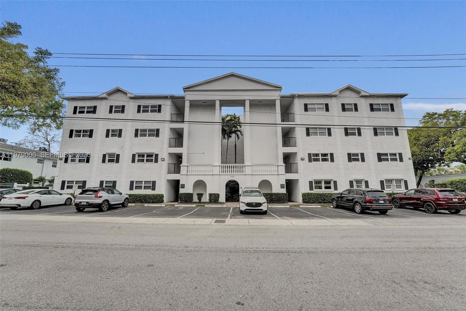 1212 SE 2nd Ct #301 Fort Lauderdale, FL 33301