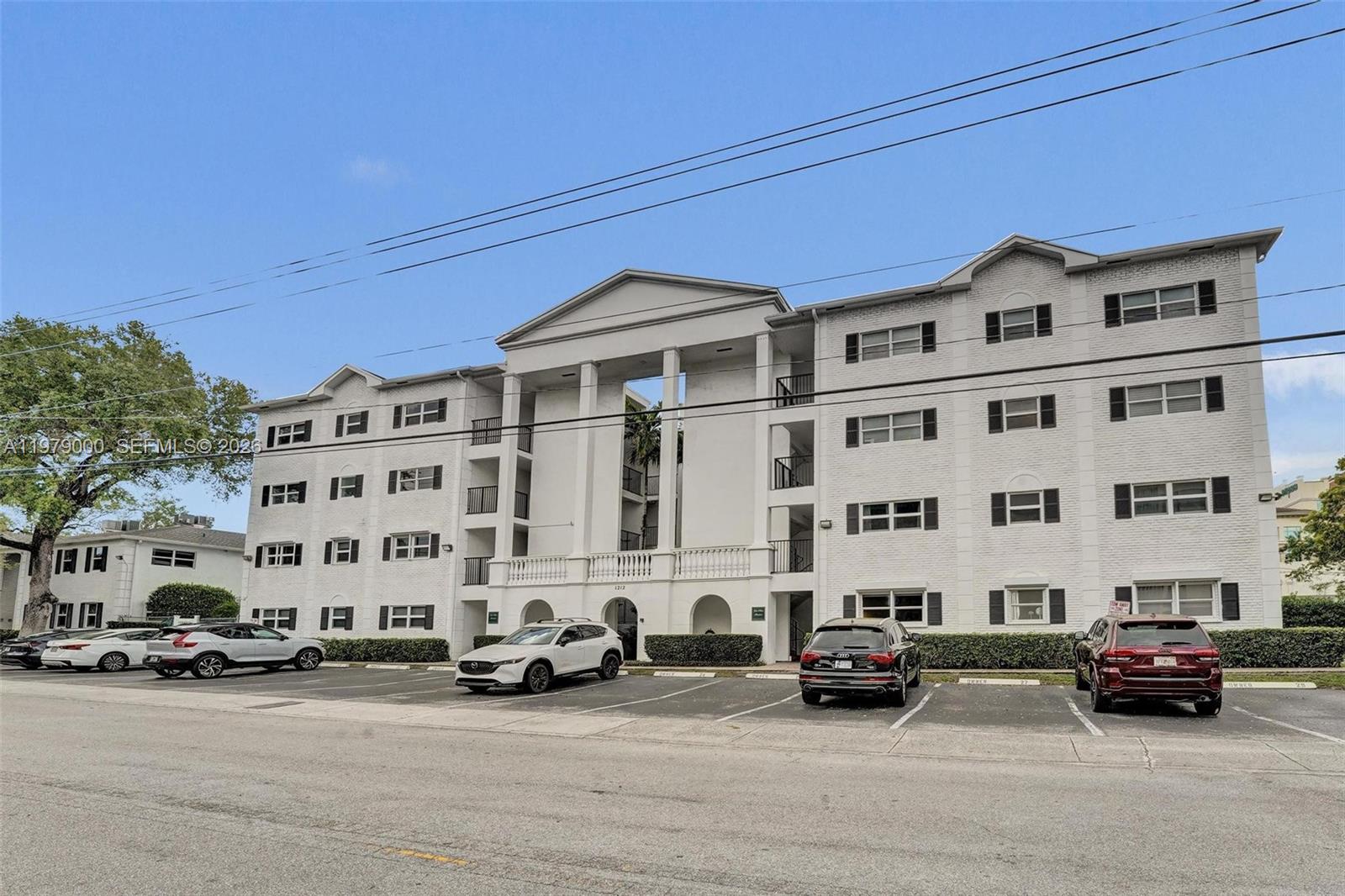 1212 SE 2nd Ct #301 Fort Lauderdale, FL 33301