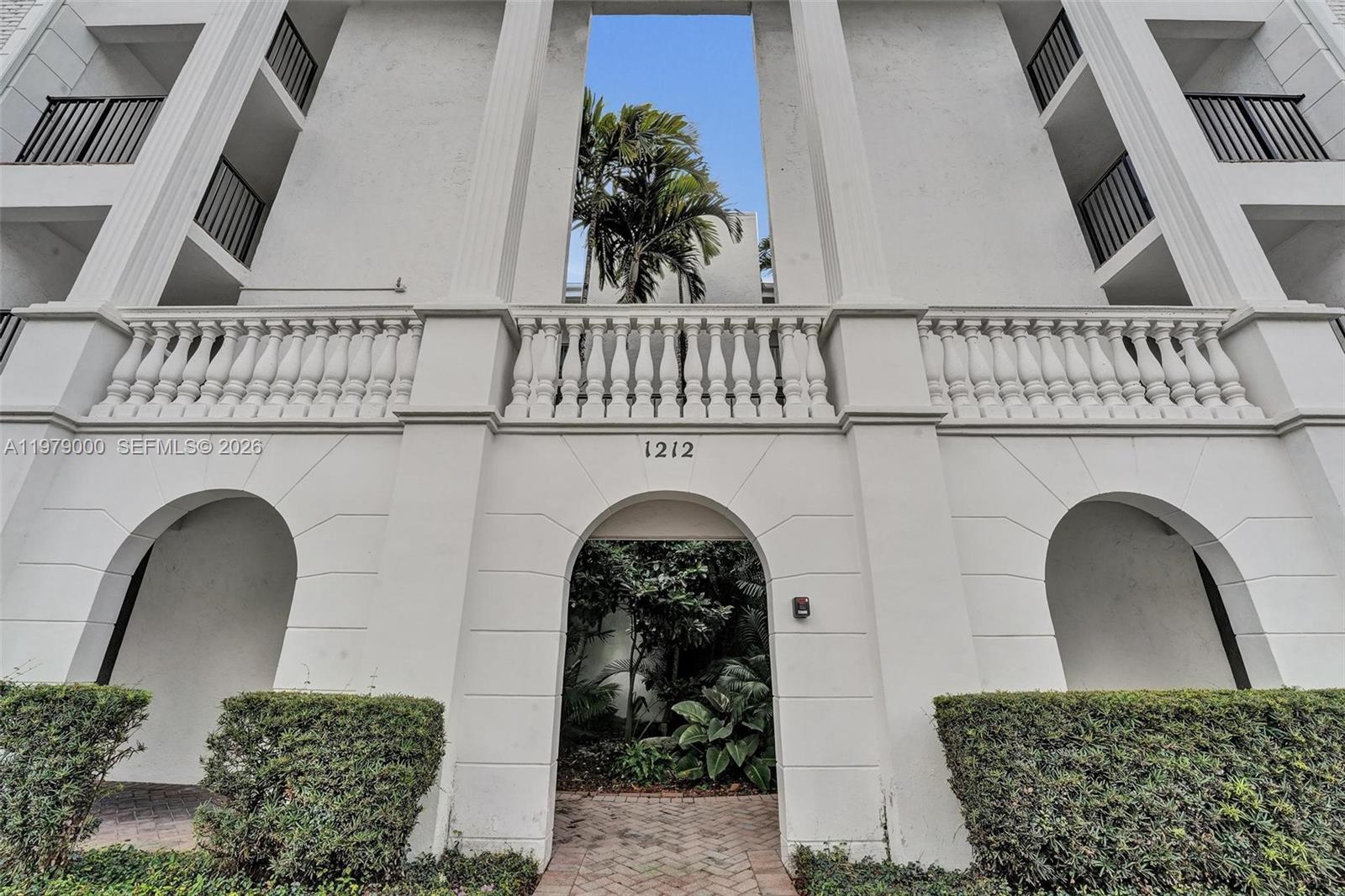 1212 SE 2nd Ct #301 Fort Lauderdale, FL 33301