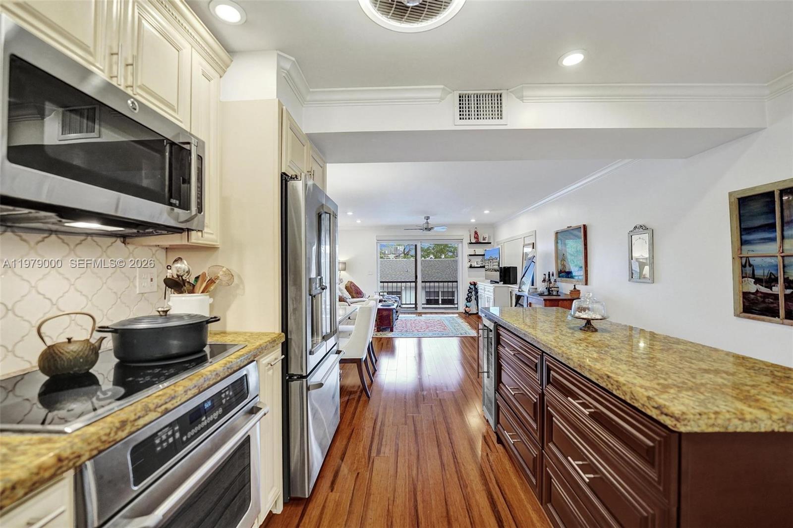 1212 SE 2nd Ct #301 Fort Lauderdale, FL 33301