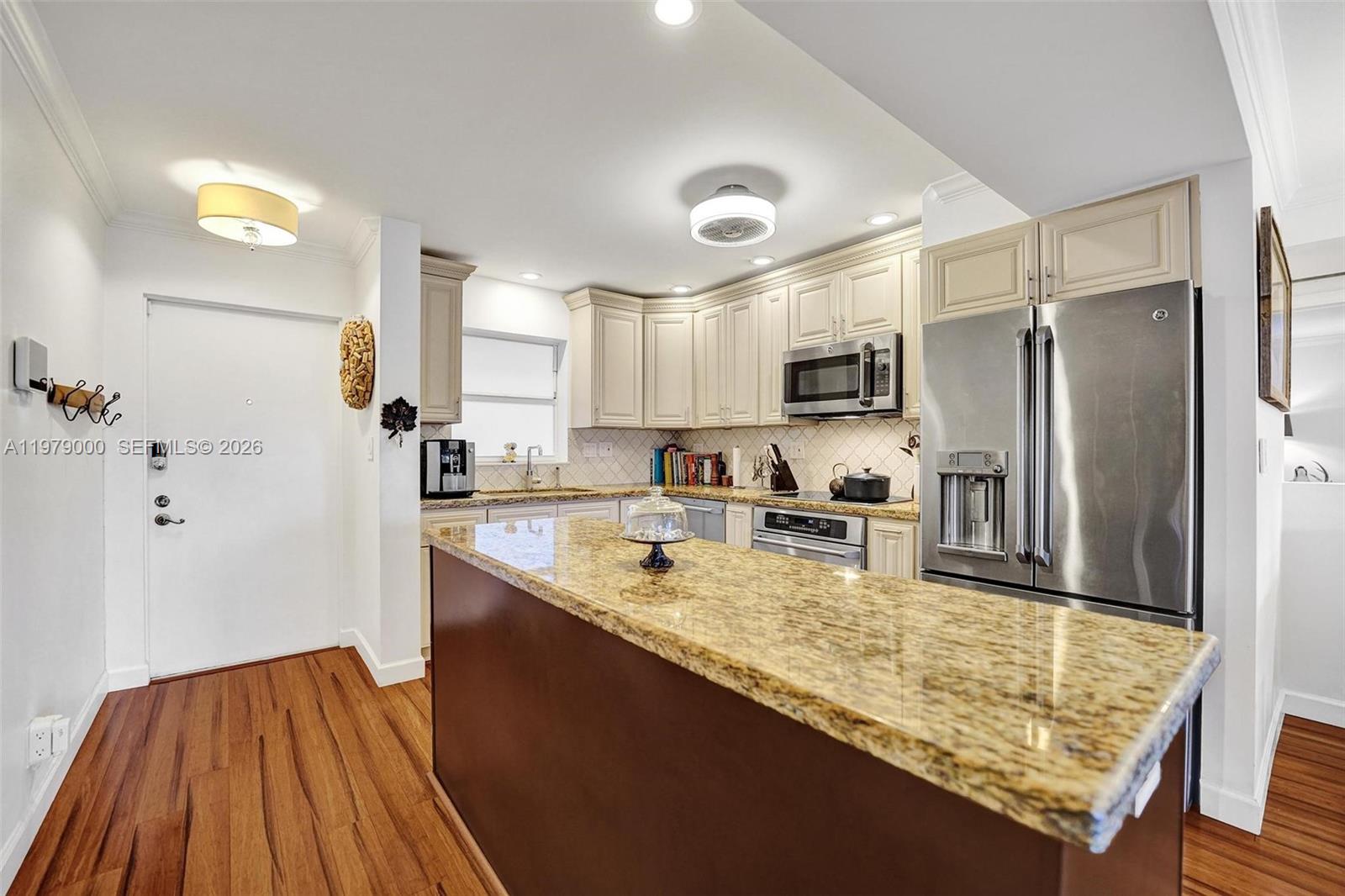 1212 SE 2nd Ct #301 Fort Lauderdale, FL 33301