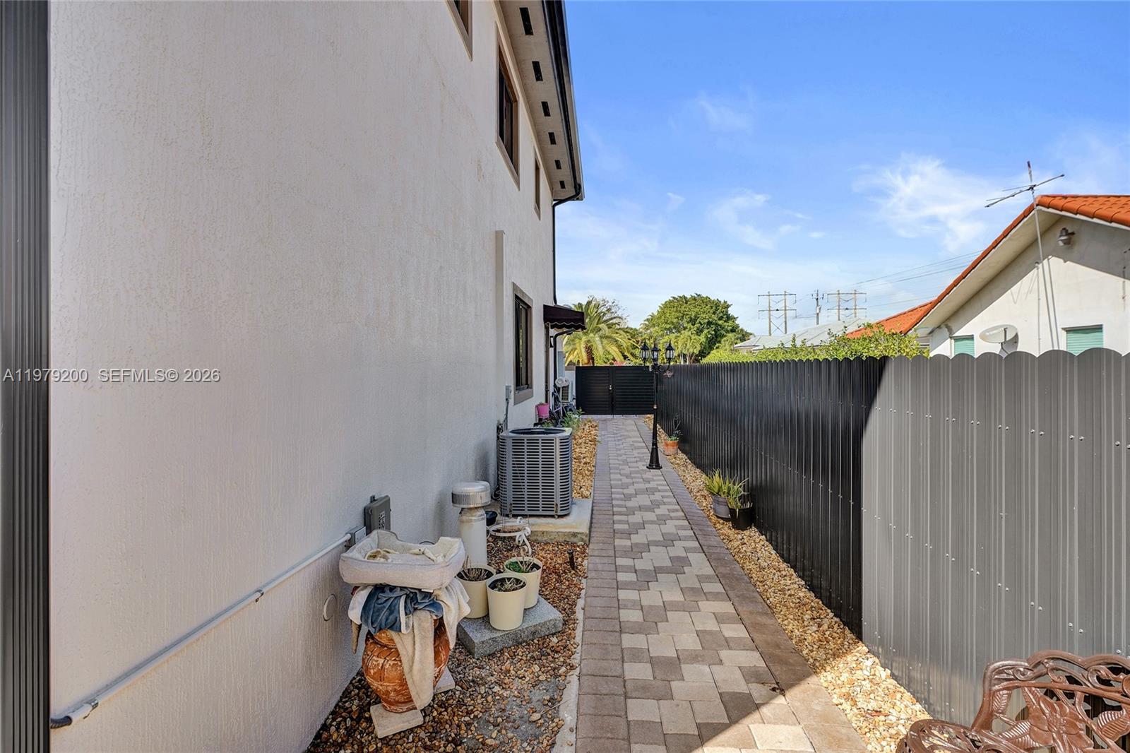 13676 SW 33rd Ter Miami, FL 33175