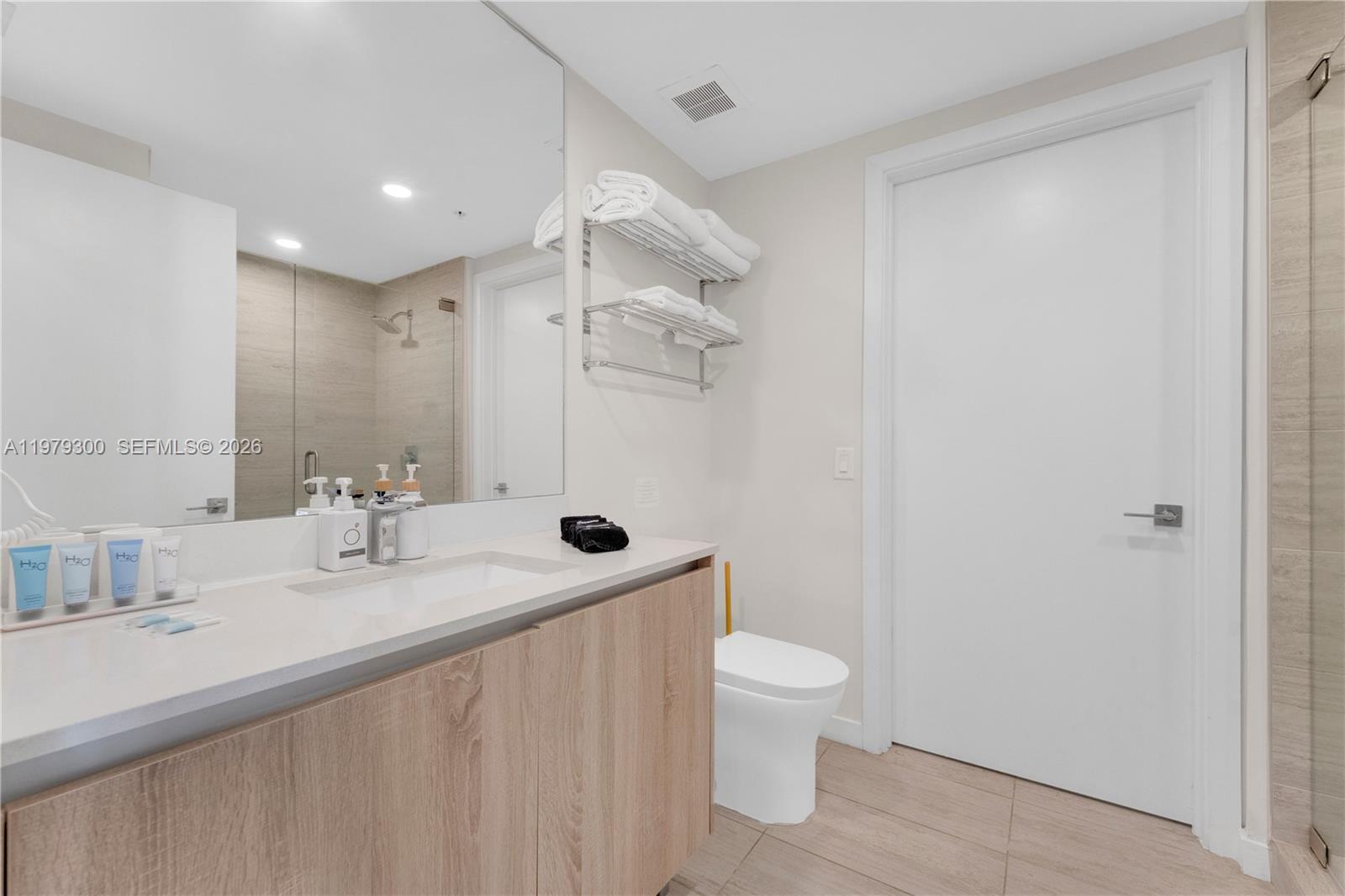 3900 Biscayne Blvd #S-916 Miami, FL 33137