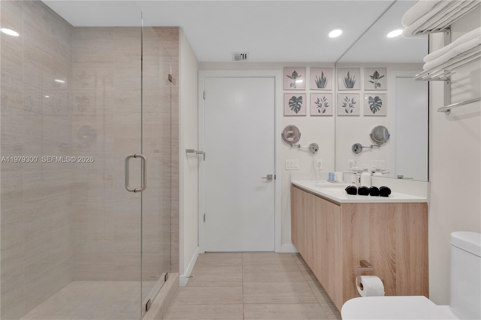 3900 Biscayne Blvd #S-916 Miami, FL 33137