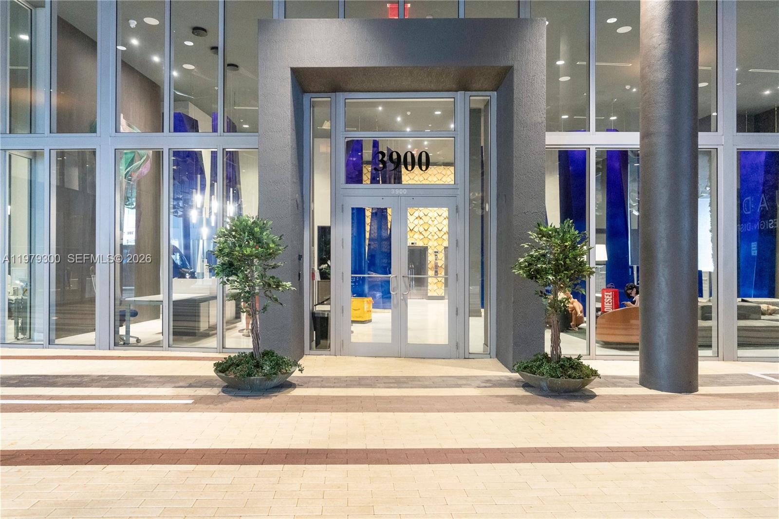 3900 Biscayne Blvd #S-916 Miami, FL 33137