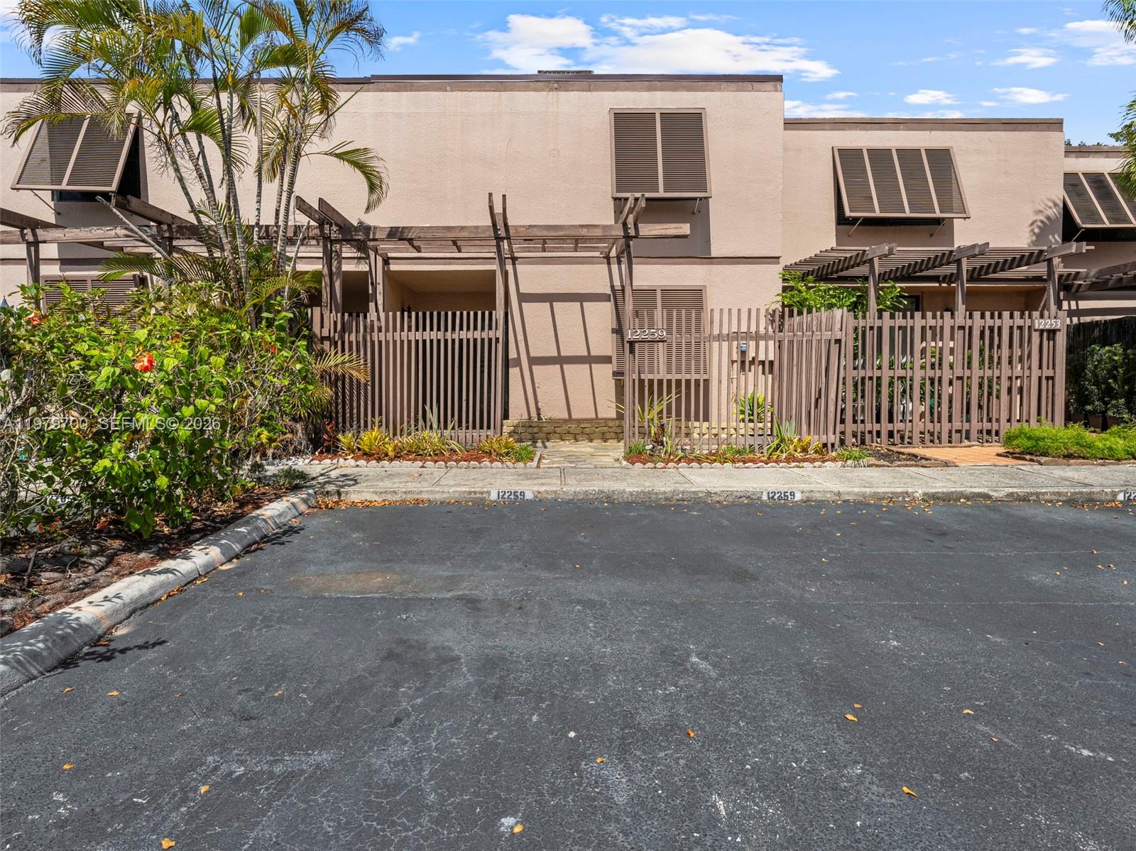 12259 NW 11th St Pembroke Pines, FL 33026