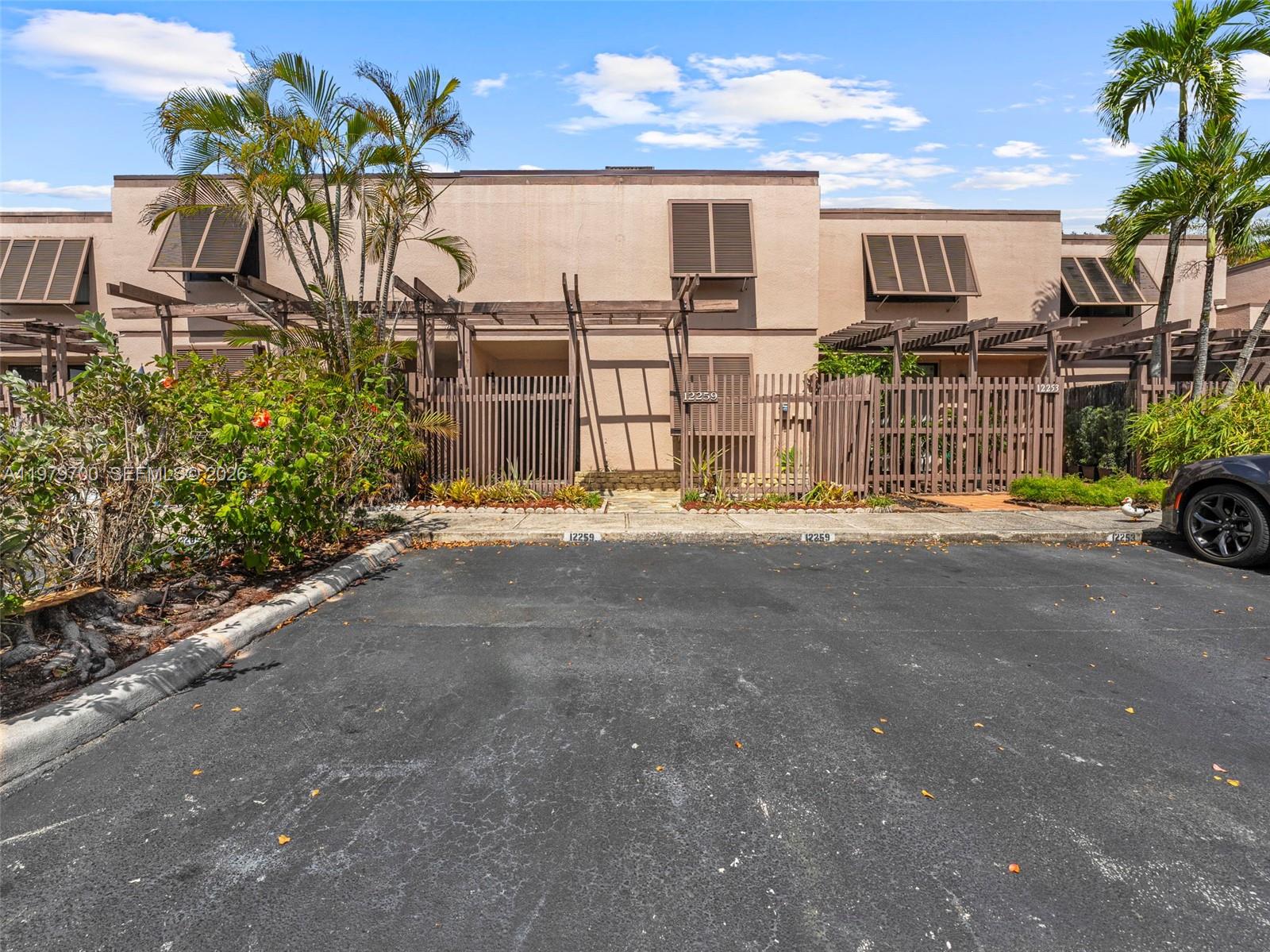 12259 NW 11th St Pembroke Pines, FL 33026