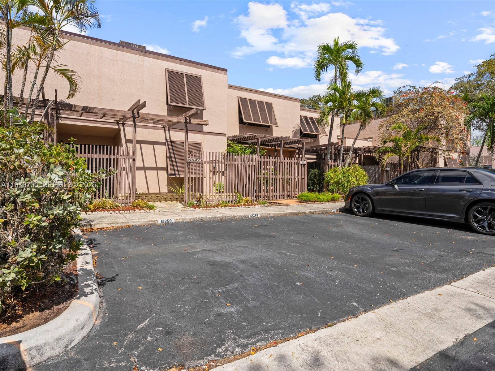 12259 NW 11th St Pembroke Pines, FL 33026