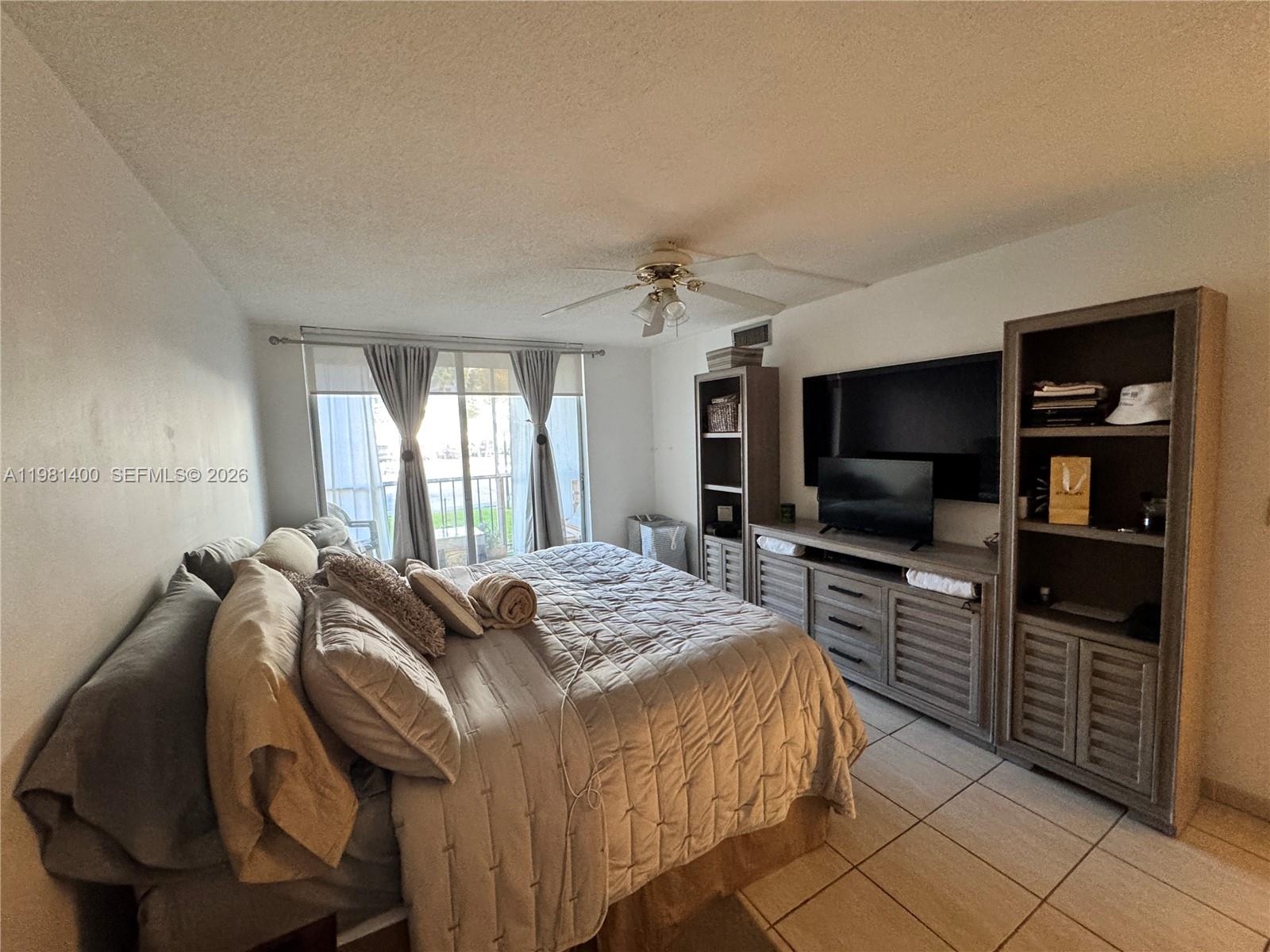 701 Three Iss Blvd #103 Hallandale Beach, FL 33009