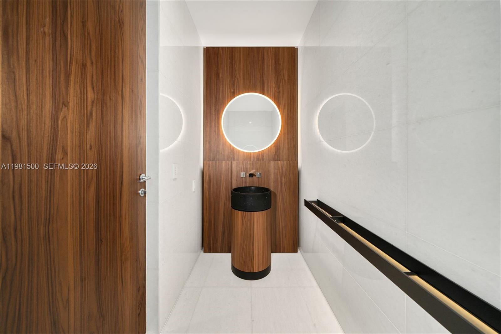 5 Grove Isle Dr #L402 Coconut Grove, FL 33133