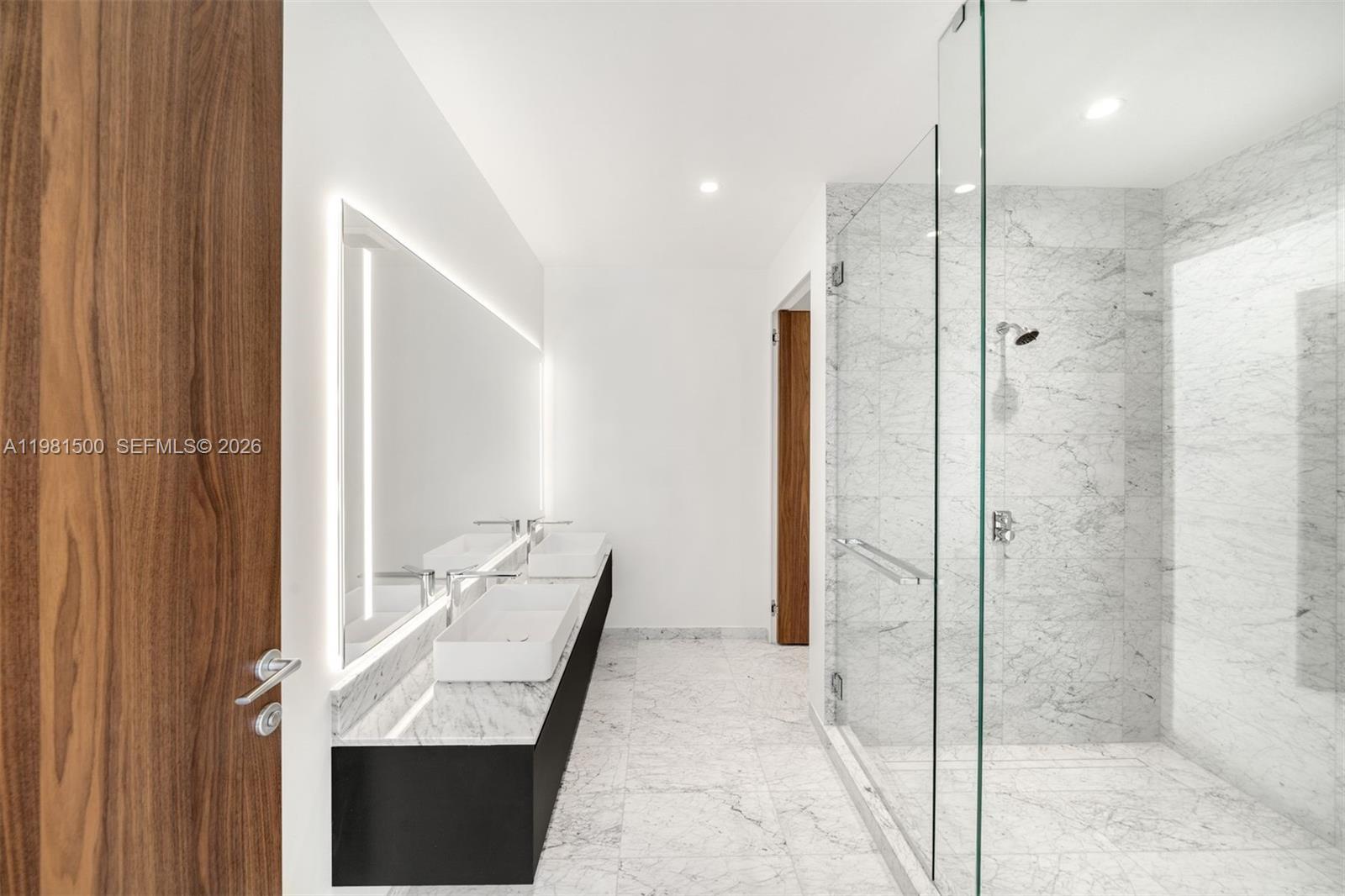 5 Grove Isle Dr #L402 Coconut Grove, FL 33133