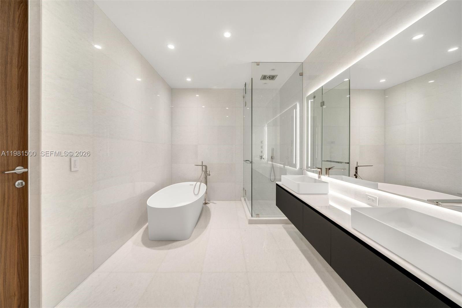 5 Grove Isle Dr #L402 Coconut Grove, FL 33133