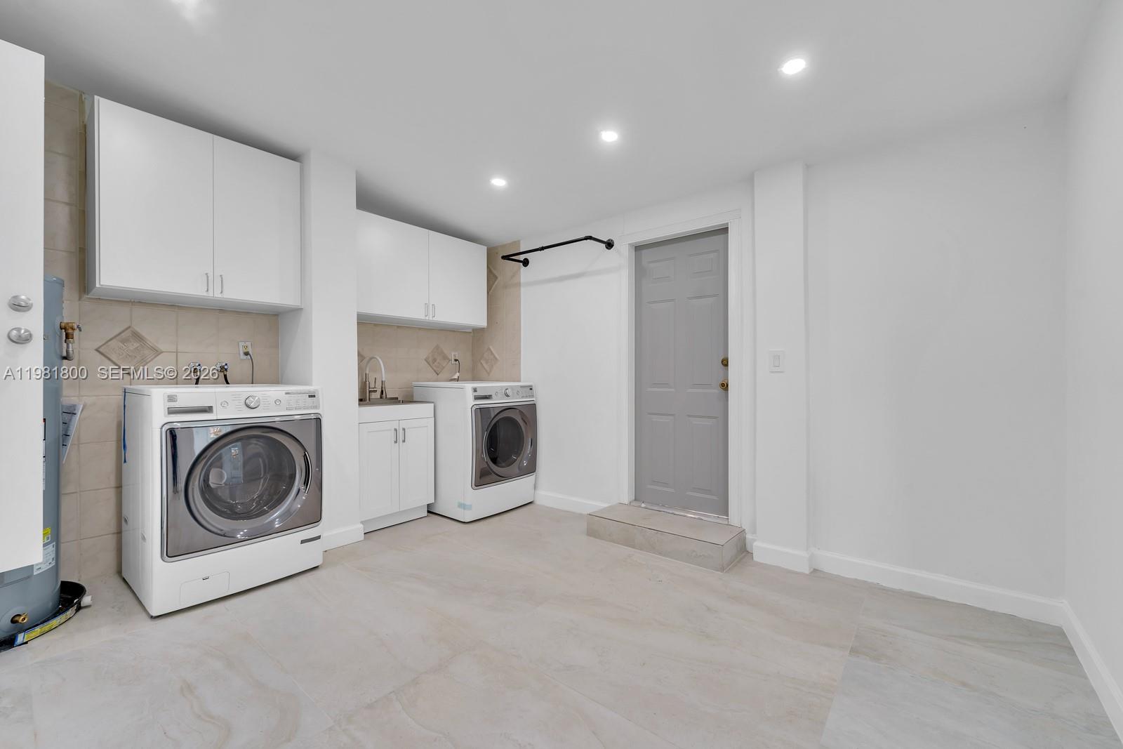 200 N Hibiscus Dr Miami Beach, FL 33139