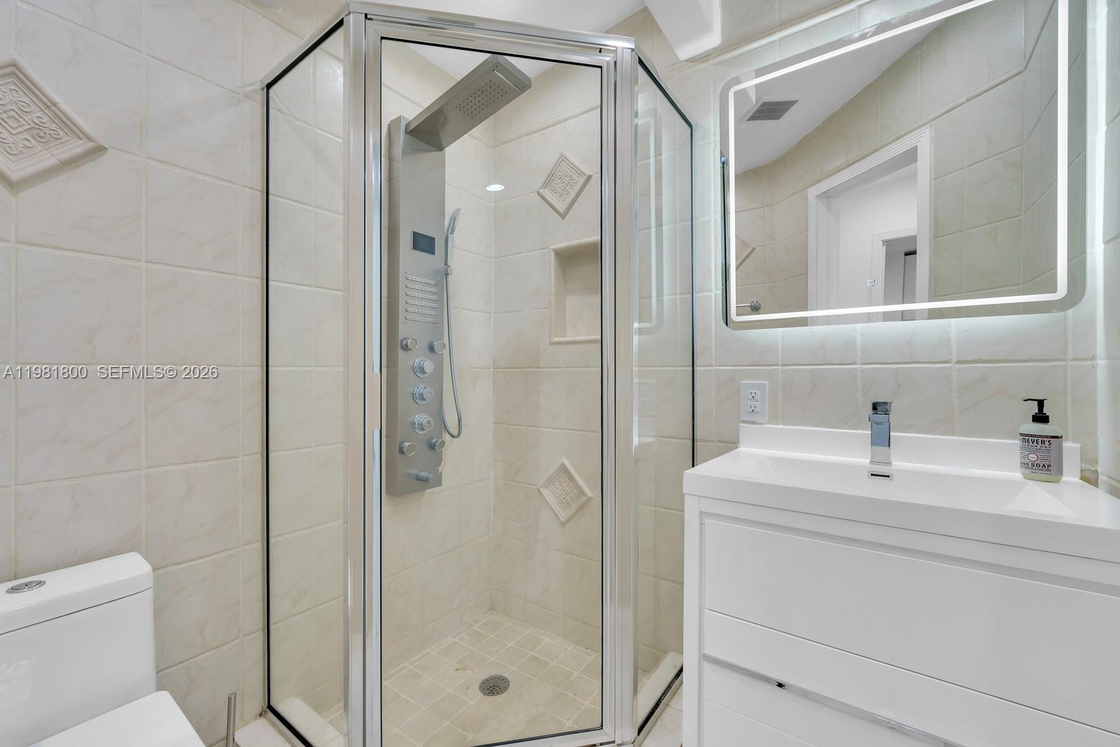 200 N Hibiscus Dr Miami Beach, FL 33139