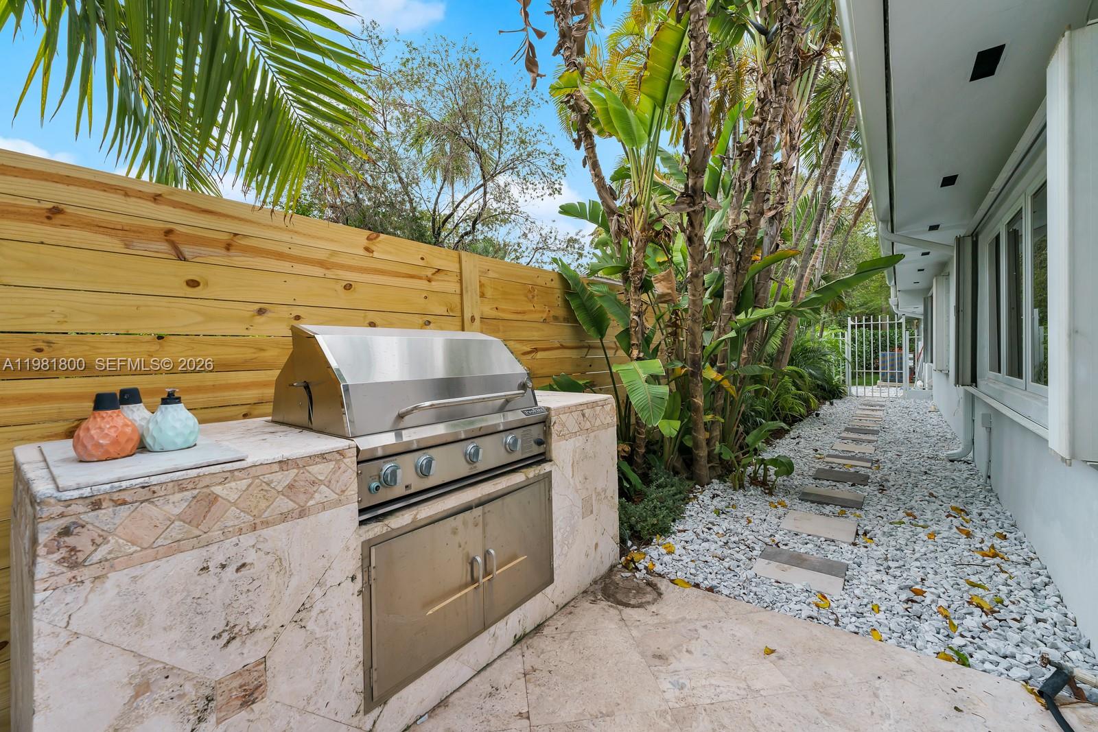 200 N Hibiscus Dr Miami Beach, FL 33139