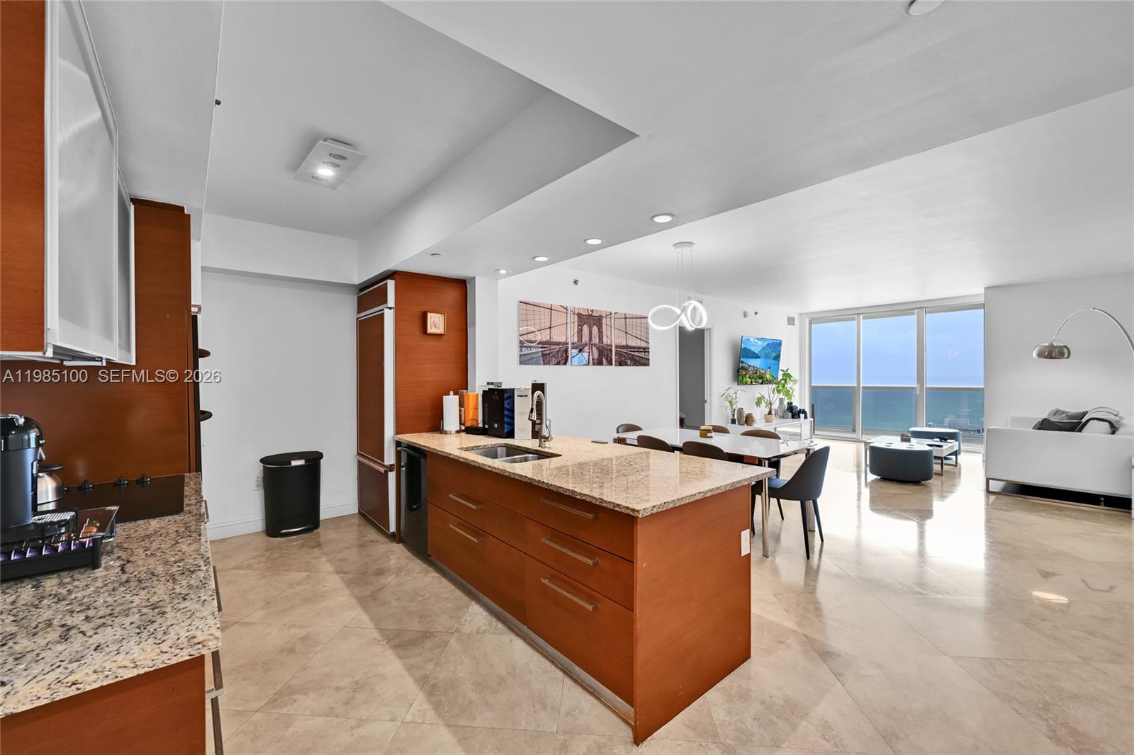 1830 S Ocean Dr #3104 Hallandale Beach, FL 33009