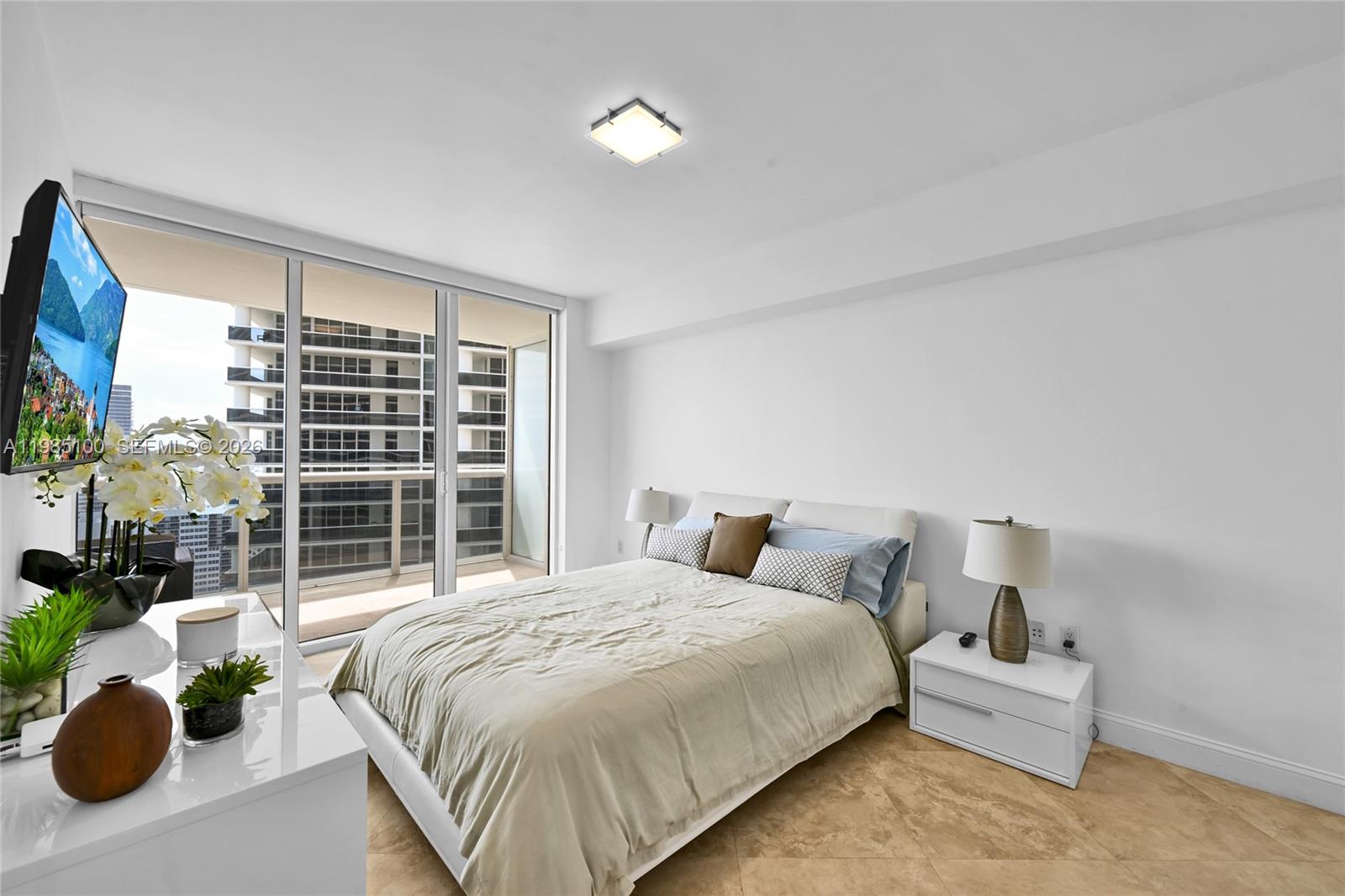 1830 S Ocean Dr #3104 Hallandale Beach, FL 33009