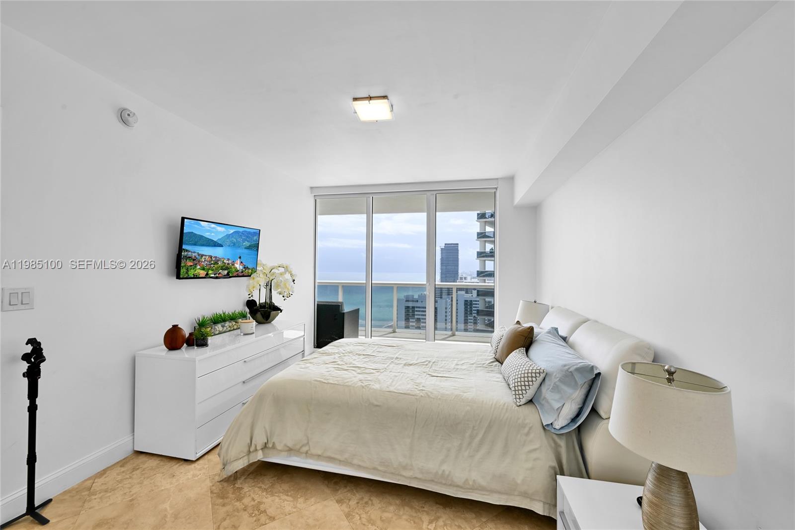 1830 S Ocean Dr #3104 Hallandale Beach, FL 33009