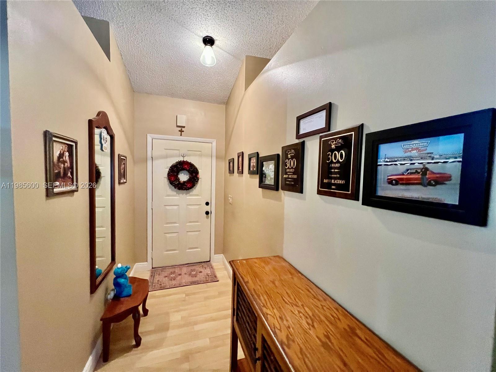 2102 NW 193rd Ave Pembroke Pines, FL 33029