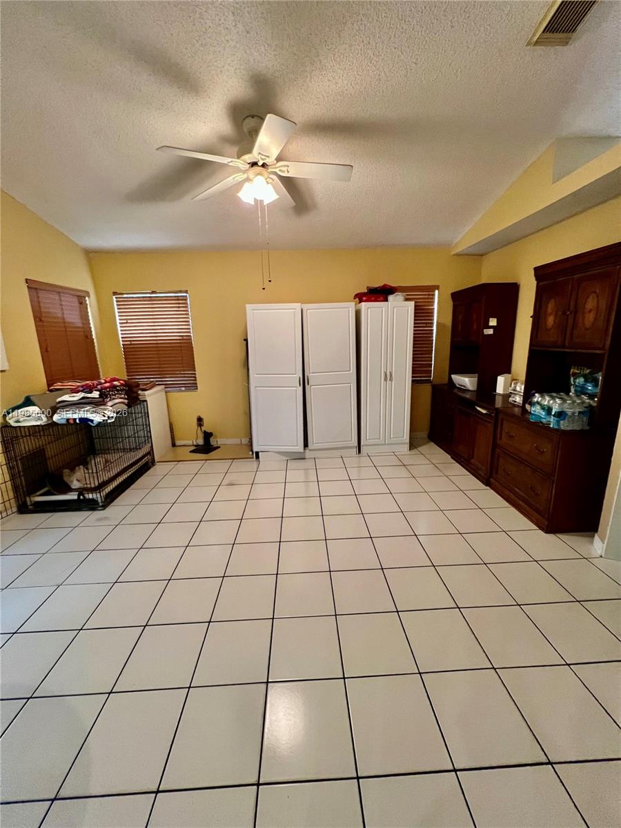 2102 NW 193rd Ave Pembroke Pines, FL 33029